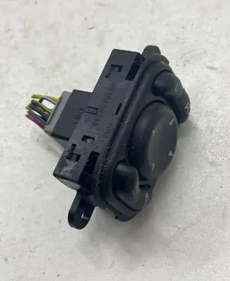 Chrysler PT Cruiser Wing mirror switch 04793862AB 17311