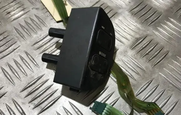 Multifunctional control switch/knob
