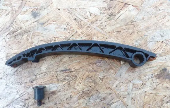 Opel Corsa D Slide rail for timing chain 55565005