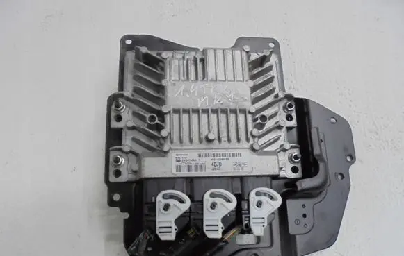 Ford Fiesta Engine control unit/module 8M2112A650EB