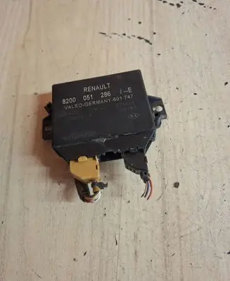 Renault Espace - Grand espace IV Parking PDC control unit/module 8200051286 20051283 601747
