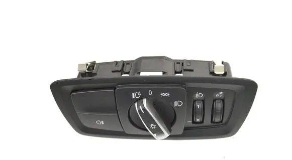 BMW 2 F22 F23 Light switch 6847522
