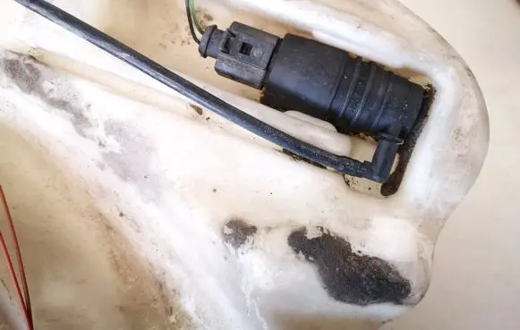 Audi A6 S6 C5 4B Windscreen/windshield washer pump