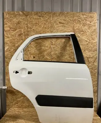 Suzuki SX4 Rear door 
