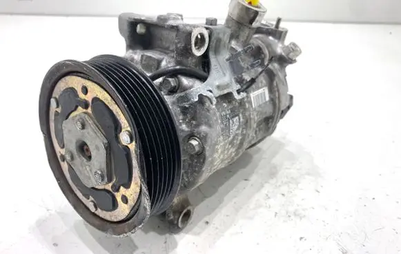 Skoda Octavia Mk4 Air conditioning (A/C) compressor (pump) 3Q0816803D