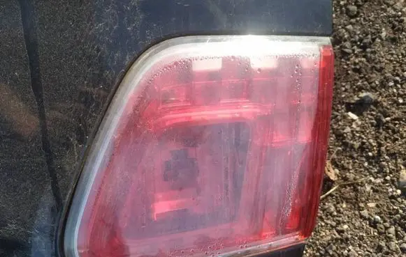 Toyota Avensis T270 Tailgate rear/tail lights