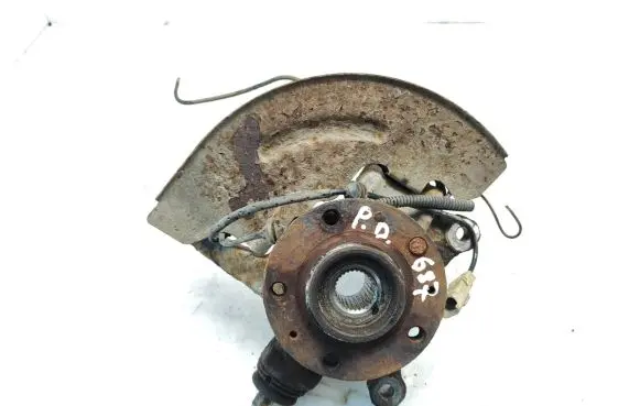 Peugeot 607 Front wheel hub spindle knuckle
