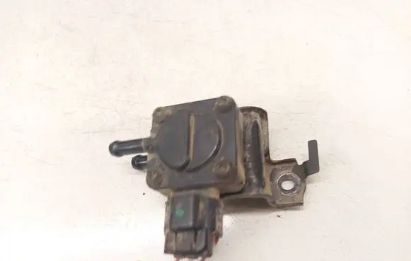 Toyota Avensis T250 Exhaust gas pressure sensor 8948020030