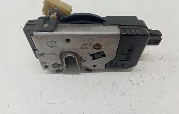 Opel Signum Front door lock 24447342