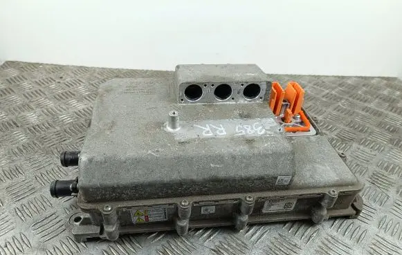 Polestar 2 Voltage converter inverter 32335619