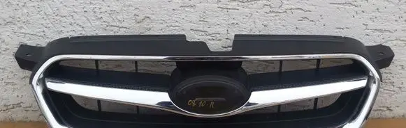 Subaru Legacy Front bumper upper radiator grill