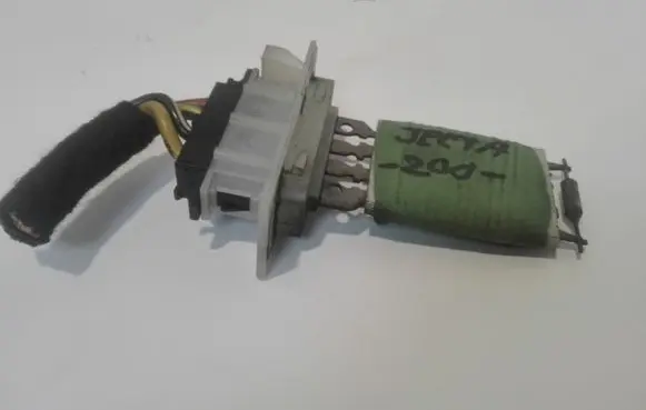Volkswagen Jetta V Heater blower motor/fan resistor