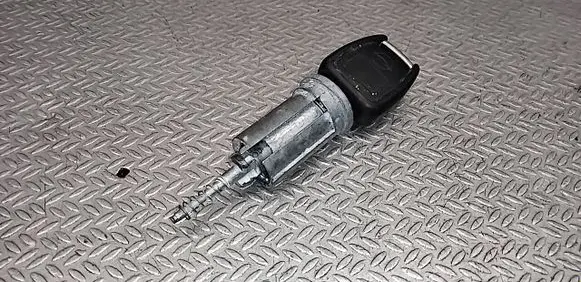 Opel Zafira A Ignition lock 