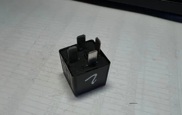 Ford Mondeo Mk III Other relay 2S7T14B192AA V23136B1X66