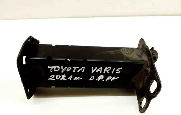 Toyota Yaris XP210 Front bumper shock/impact absorber 239349002 2393508001