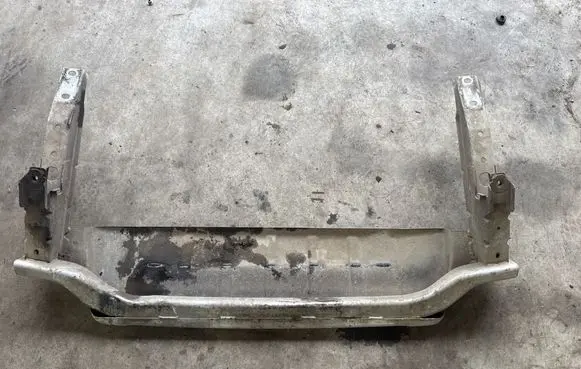 Volvo XC90 Front bumper lip 