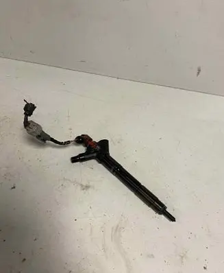 Toyota Auris 150 Fuel injector 2367026020