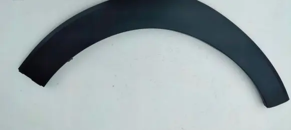 Front bumper splitter molding