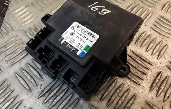 Mercedes-Benz A W169 Door control unit/module 1698207426 A1698207426