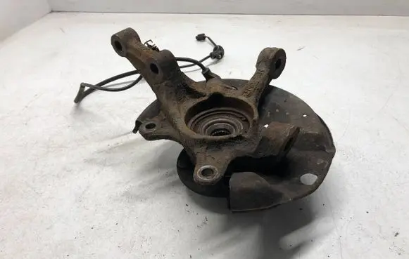 Toyota Yaris Front wheel hub spindle knuckle