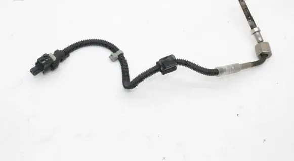 Mercedes-Benz E C207 W207 Exhaust gas temperature sensor A0009056604