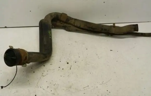 Toyota Yaris Fuel tank filler neck pipe 8600011