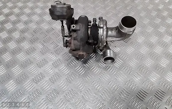 Toyota Corolla Verso E121 Turbo 172010R010