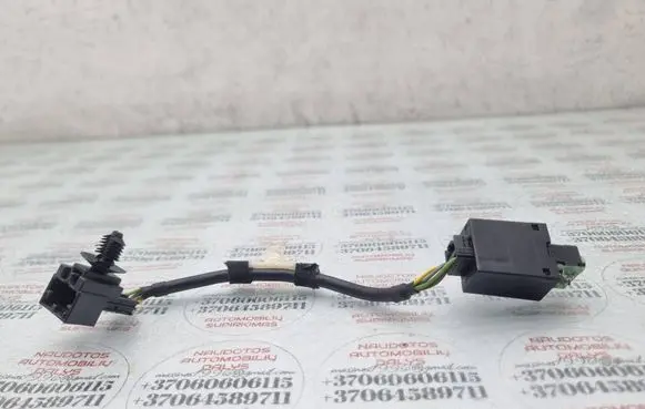 Audi A4 S4 B8 8K AUX in-socket connector 8K0035474