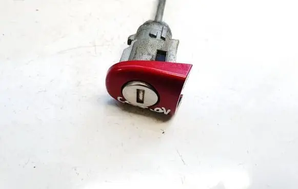 Seat Toledo III (5P) Front door lock (next to the handle) 5p0837167