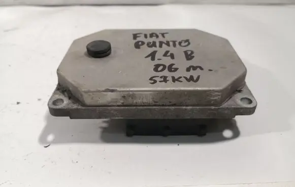 Fiat Punto (188) Engine control unit/module 51784957