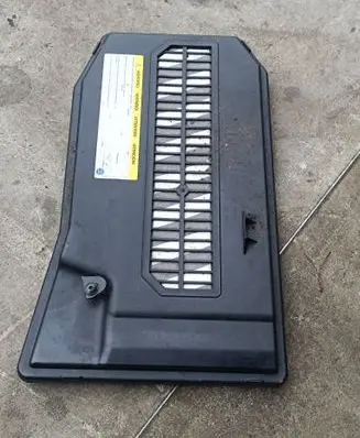 Audi Q7 4L Battery box tray cover/lid 7L0864643B