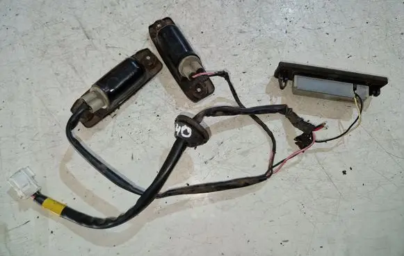 Hyundai Santa Fe Tailgate/trunk/boot open switch 12VW5W