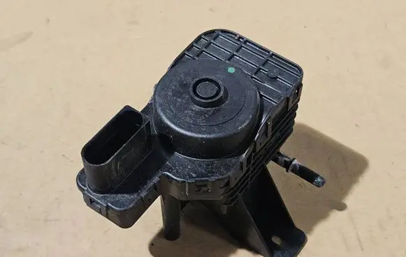 BMW X5 E70 Adblue pump 7205041 0928B01801 0928404001