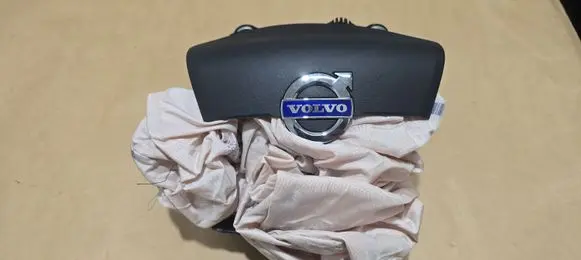 Volvo S60 Steering wheel airbag 31418063