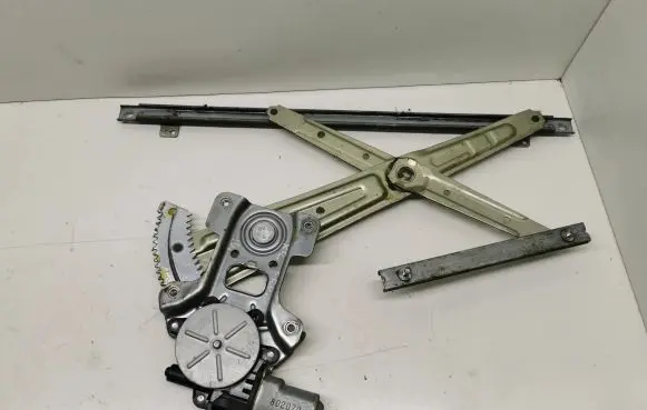 Mitsubishi Lancer X Front door window regulator with motor 802070