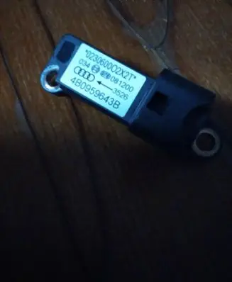 Audi A6 S6 C5 4B Airbag deployment crash/impact sensor 4B0959643B