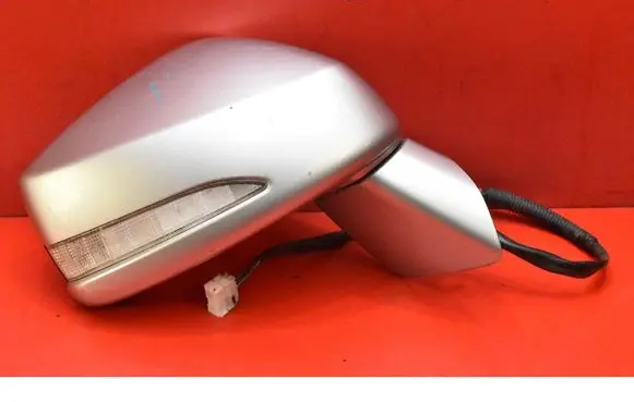 Honda FR-V Front door electric wing mirror 