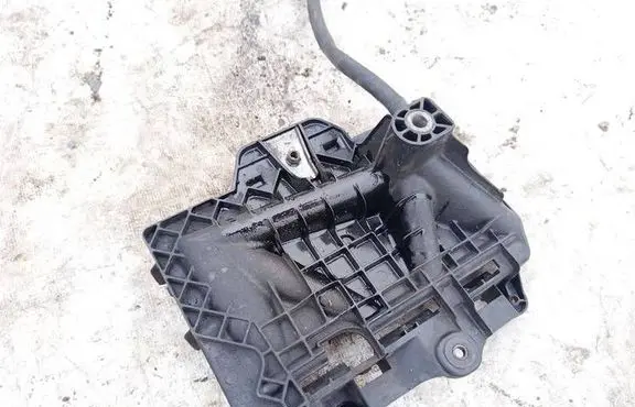Skoda Fabia Mk1 (6Y) Battery box tray 6q0915331