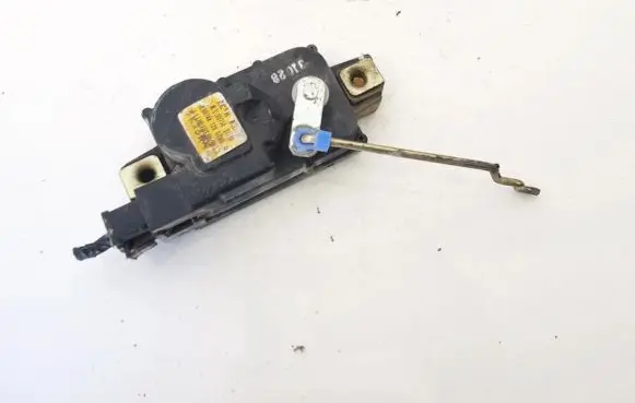 Hyundai Lantra I Central locking motor 9575031010