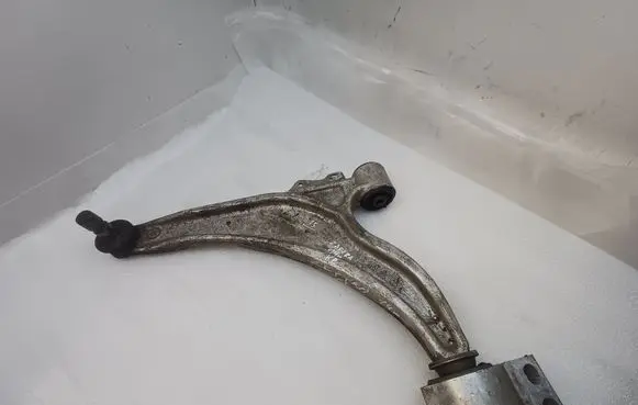 Front lower control arm/wishbone