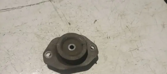 Nissan Primastar Engine mount bracket 8200065989A