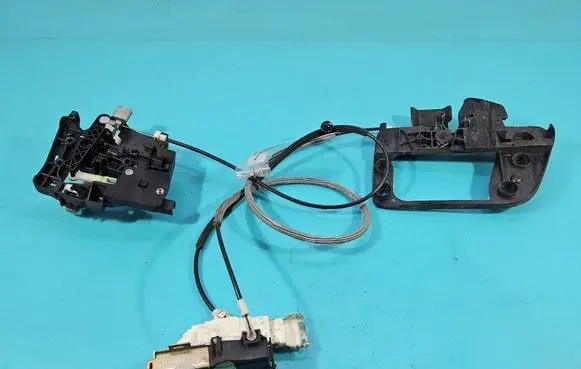 Peugeot 1007 Front door lock IMPRK1448612