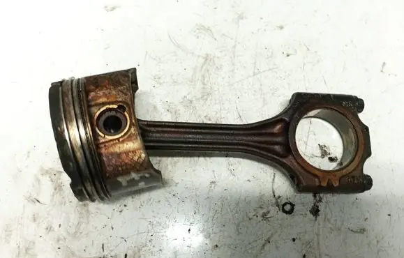 Volkswagen Polo Piston with connecting rod 36ac