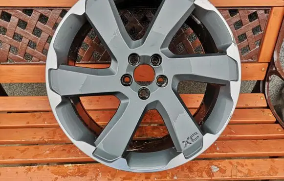 Volvo XC90 R20 alloy rim 