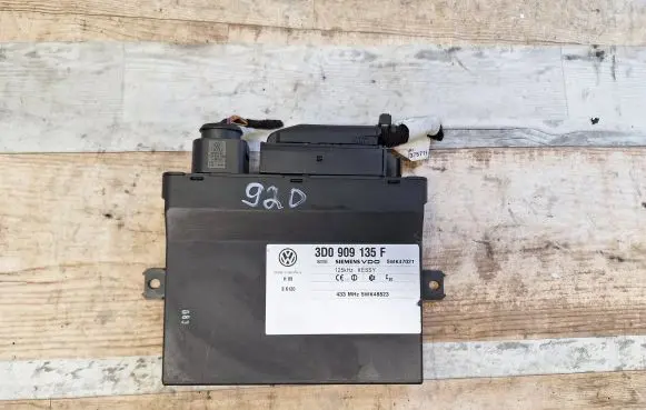 Volkswagen Touareg I Other control units/modules 3D0909135F 5WK47021 5WK48823