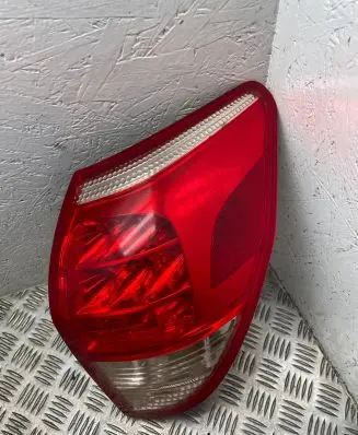 Toyota RAV 4 (XA30) Rear/tail lights i090037