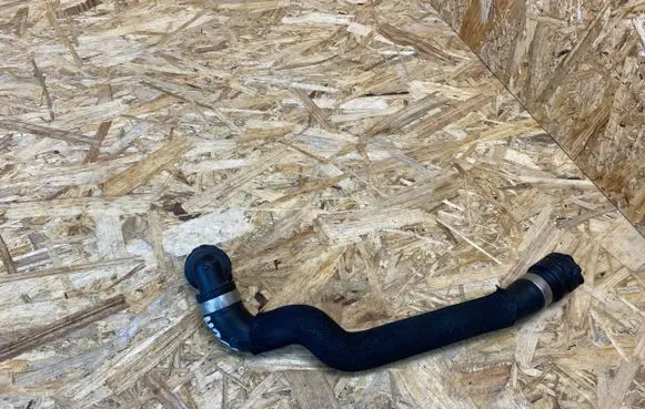 Mercedes-Benz GLC X253 C253 Engine coolant pipe/hose A2055014784