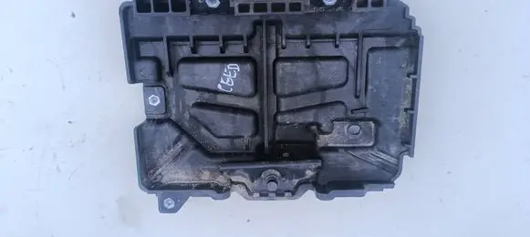 Battery box tray