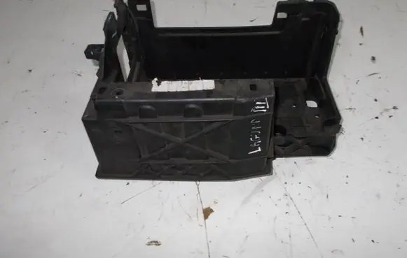 Renault Laguna III Battery tray 