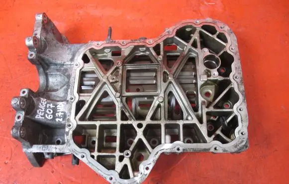 Peugeot 407 Oil sump 5U3Q6U004DC